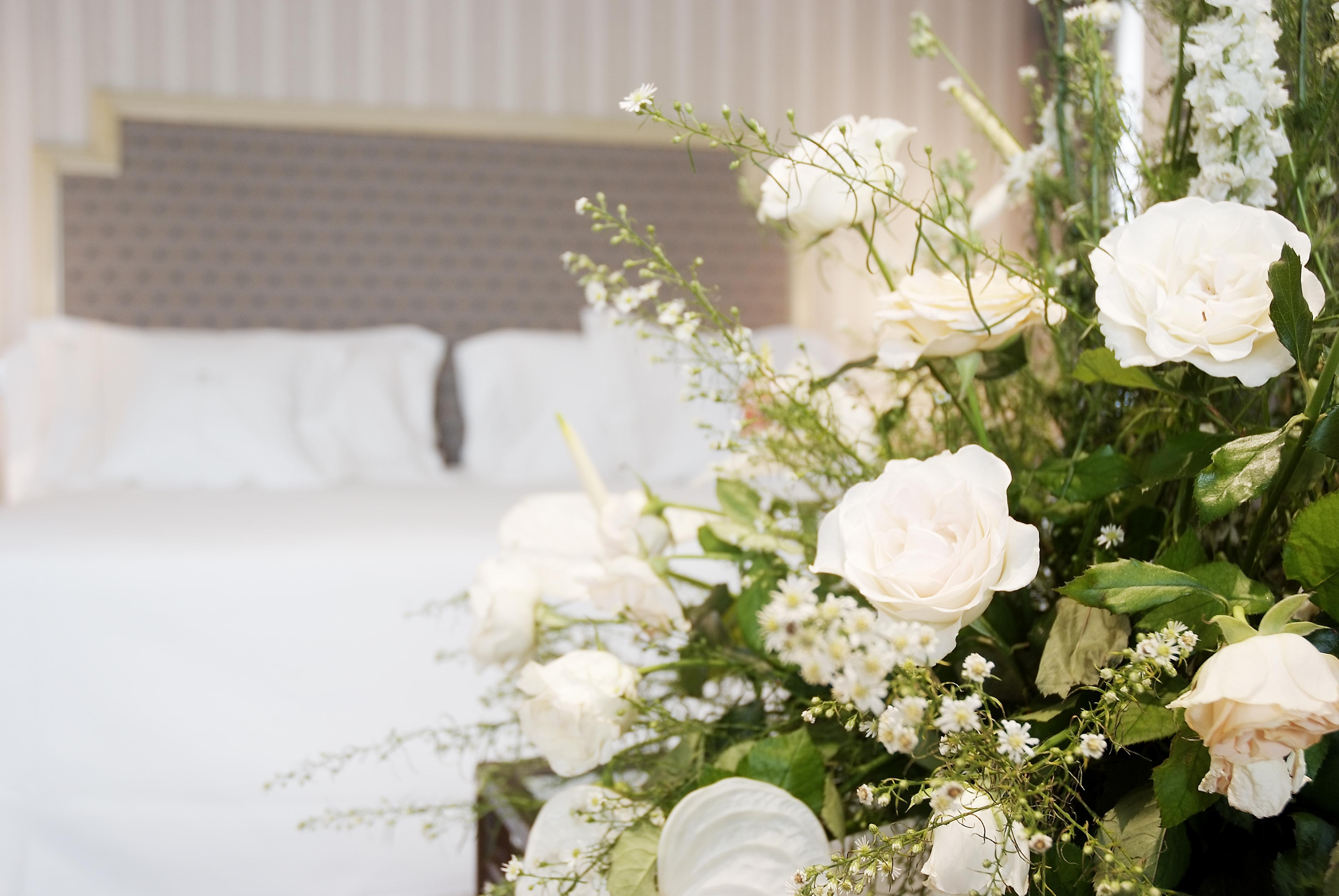 珍珠大酒店 潘普洛纳 外观 照片 A flower arrangement